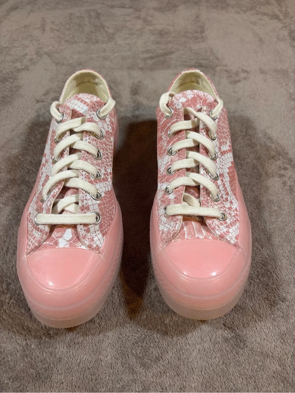 Converse women’s size